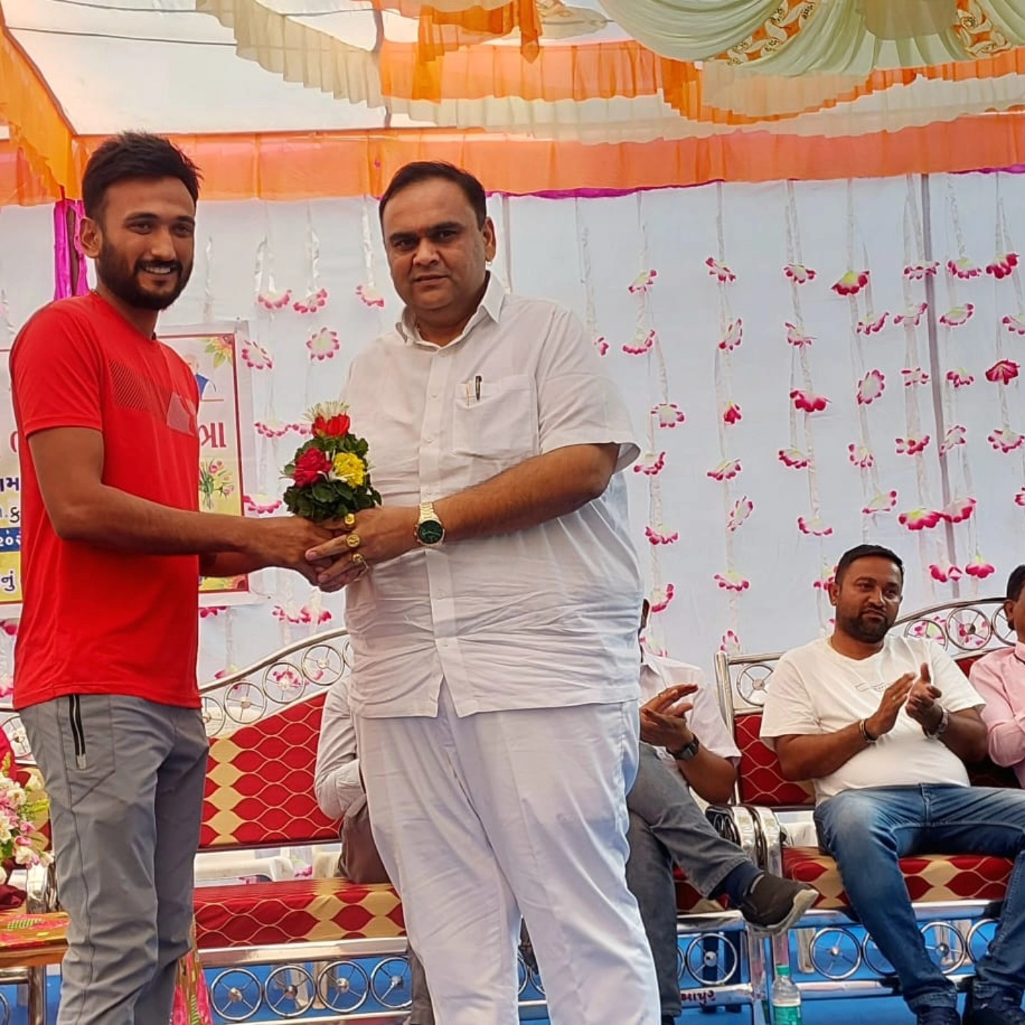 તા.૧૪/૧૨/૨૦૨૩ ના રોજ વિકસિત ભારત સંકલ્પ યાત્રા સુરત જિલ્લાના મહુવા તાલુકાના કાની ગામે રાખવામાં આવી.